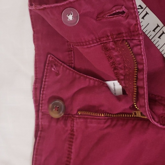 Maurices. Burgundy Shorts; Wide Waistband; 4 Cargo Pockets. Size 15/16 Jrs. EUC - Picture 7 of 13